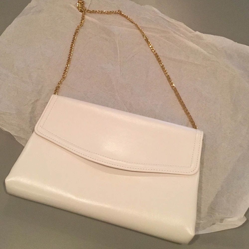NWOT Elegant White Leather & Gold Chain Envelope Purse